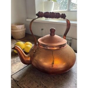 Vintage Copper Tea Kettle / Teapot – Rustic Farmhouse Cottagecore Kitchen Decor